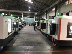 闆式家具設備(bei)之廣東廠家：封(feng)邊機開料機數(shu)控的展示