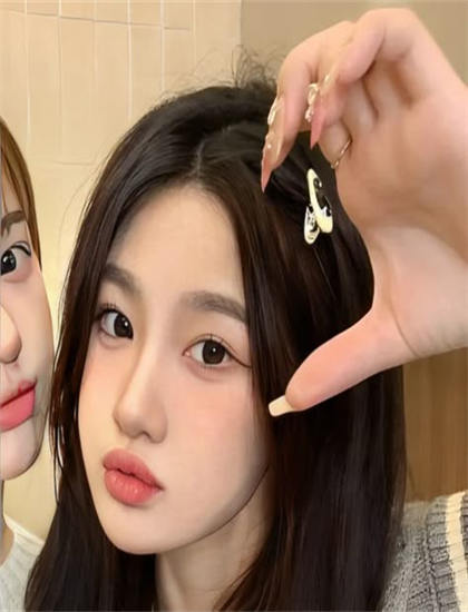 技术解析：《十万个冷笑话第1季》的特效技术创新提升观影体验 提升电影工业的技术水平